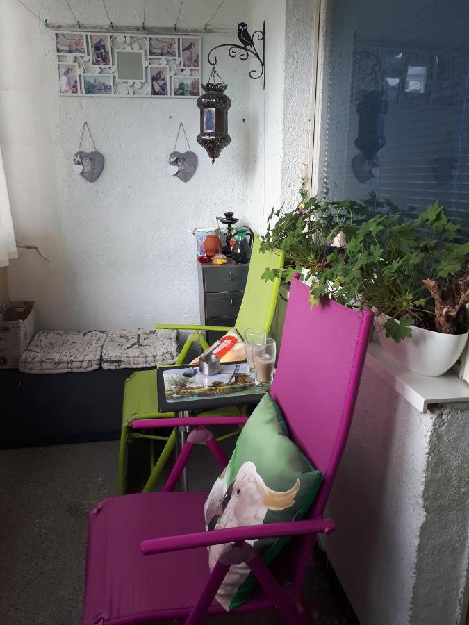 2 Bedrooms With Private Bath And Balcony Near The Airport Szófia Kültér fotó